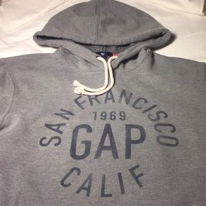 Men’s GAP hoodie